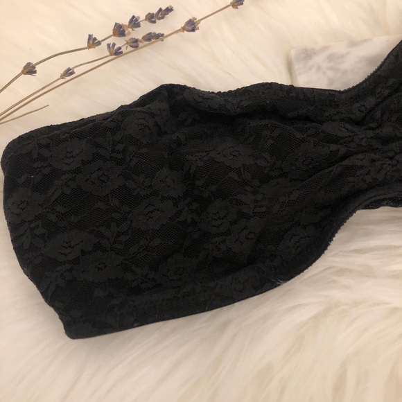 Black Lace Sweetheart Bandeau - Picture 2 of 5